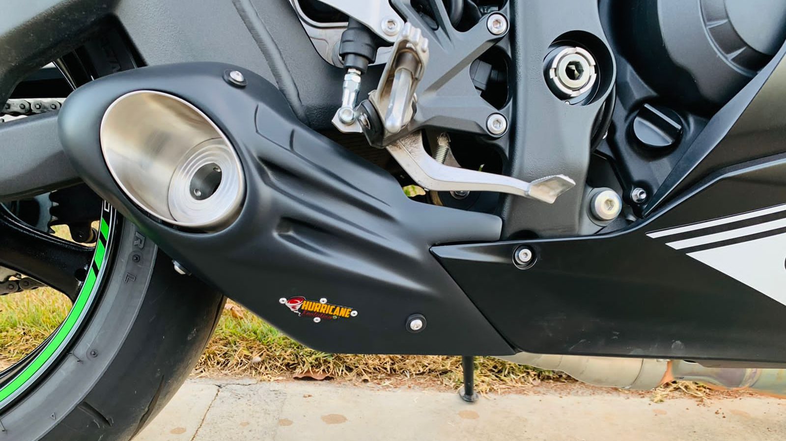 Capa do vídeo Escapamento Hurrimade HR Project Kawasaki ZX-10R 2022 a 2025