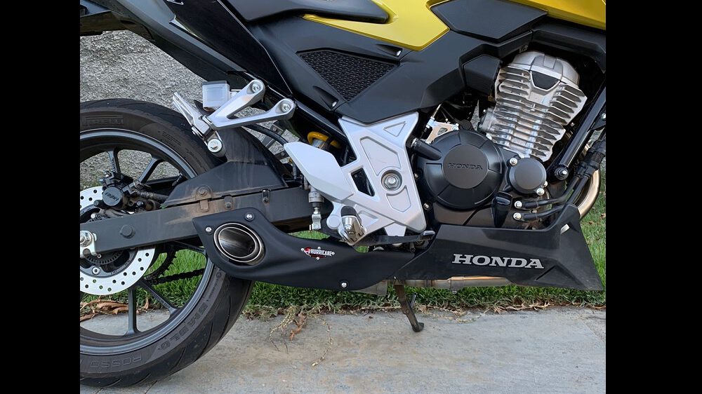 Capa do vídeo  Escapamento Hurrimade Evolution Full Honda CB 300F Twister 2023 a 2024